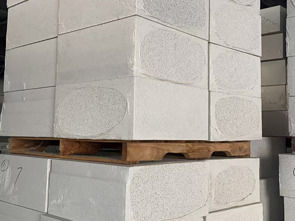 匀质板或挤氯乙烯泡沫板